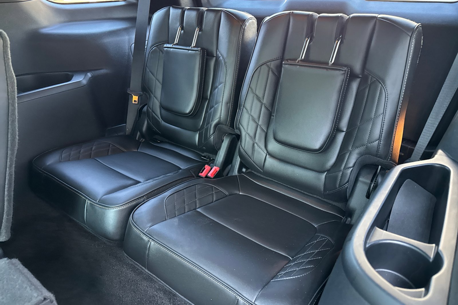 2017 Ford Explorer Platinum photo 14