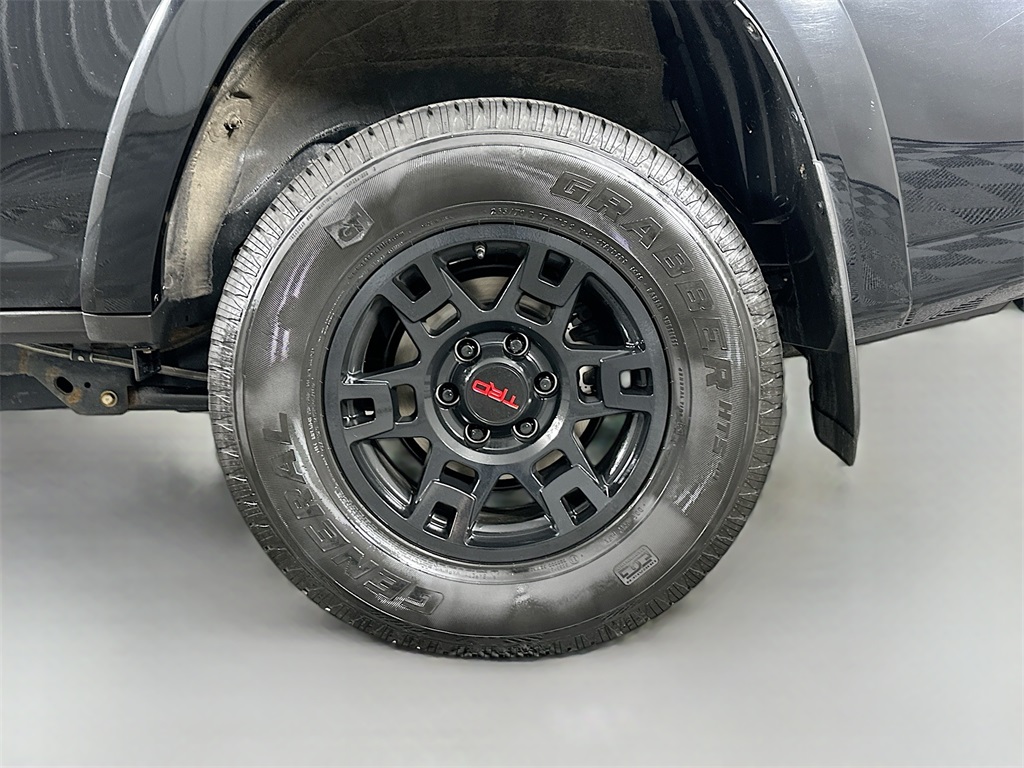 2021 Toyota 4Runner SR5 Premium photo 30