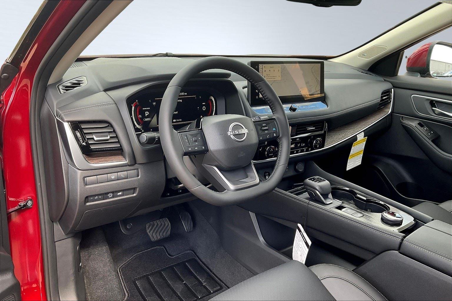2026 Nissan Rogue Platinum photo 7