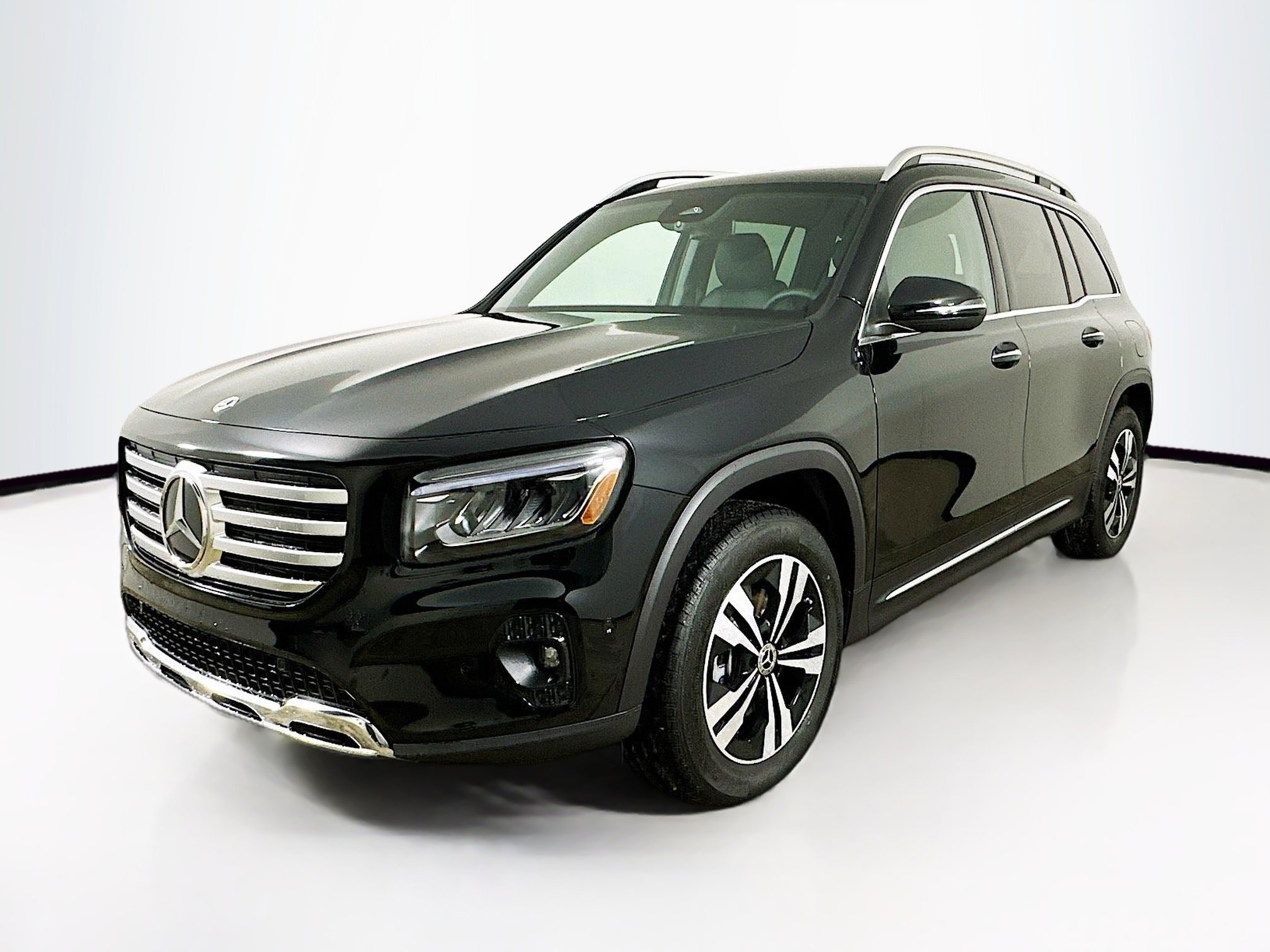2025 Mercedes Benz GLB 250 4MATIC photo 3