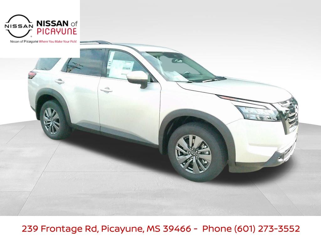 2025 Nissan Pathfinder SV's photo