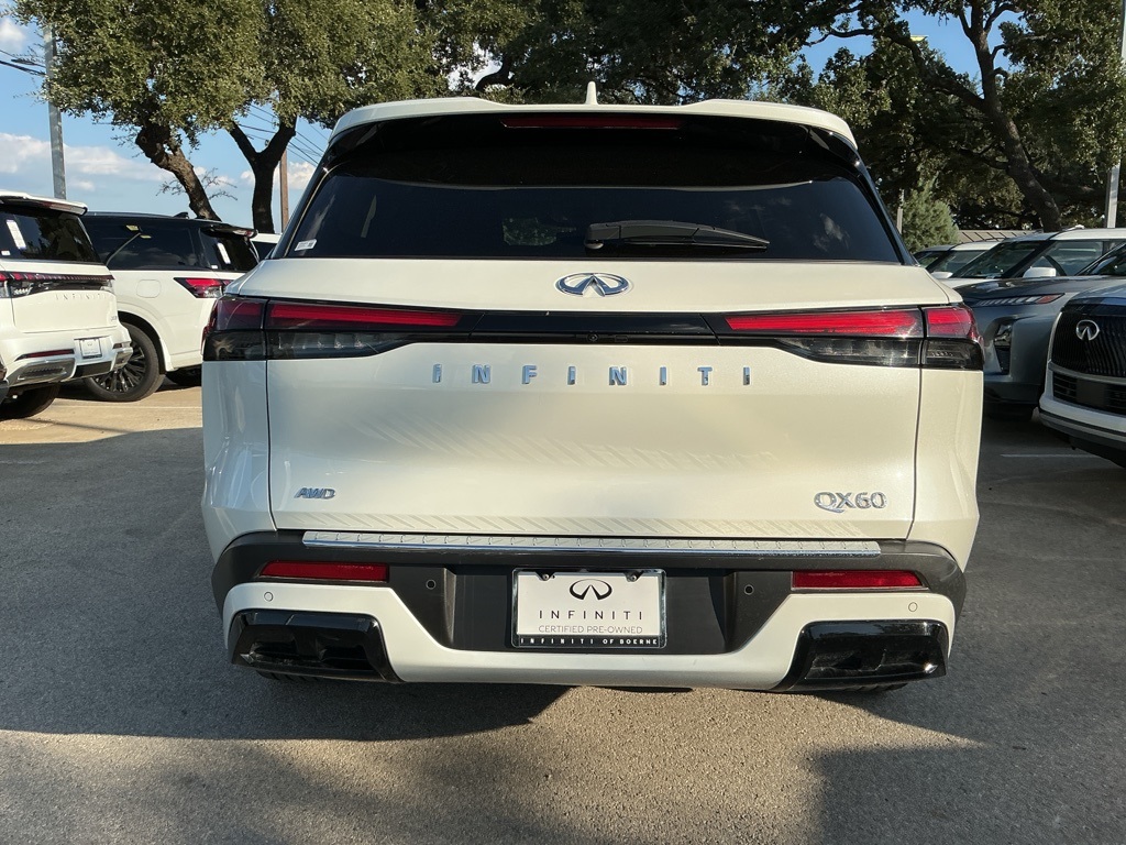 2023 Infiniti QX60 Luxe photo 2