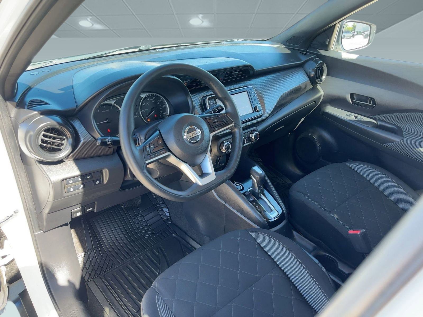 2020 Nissan Kicks S photo 3
