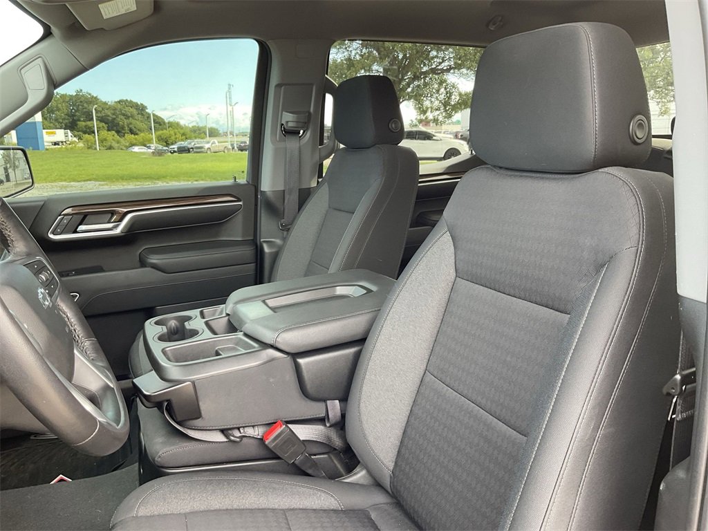 2022 Chevrolet Silverado 1500 RST photo 10