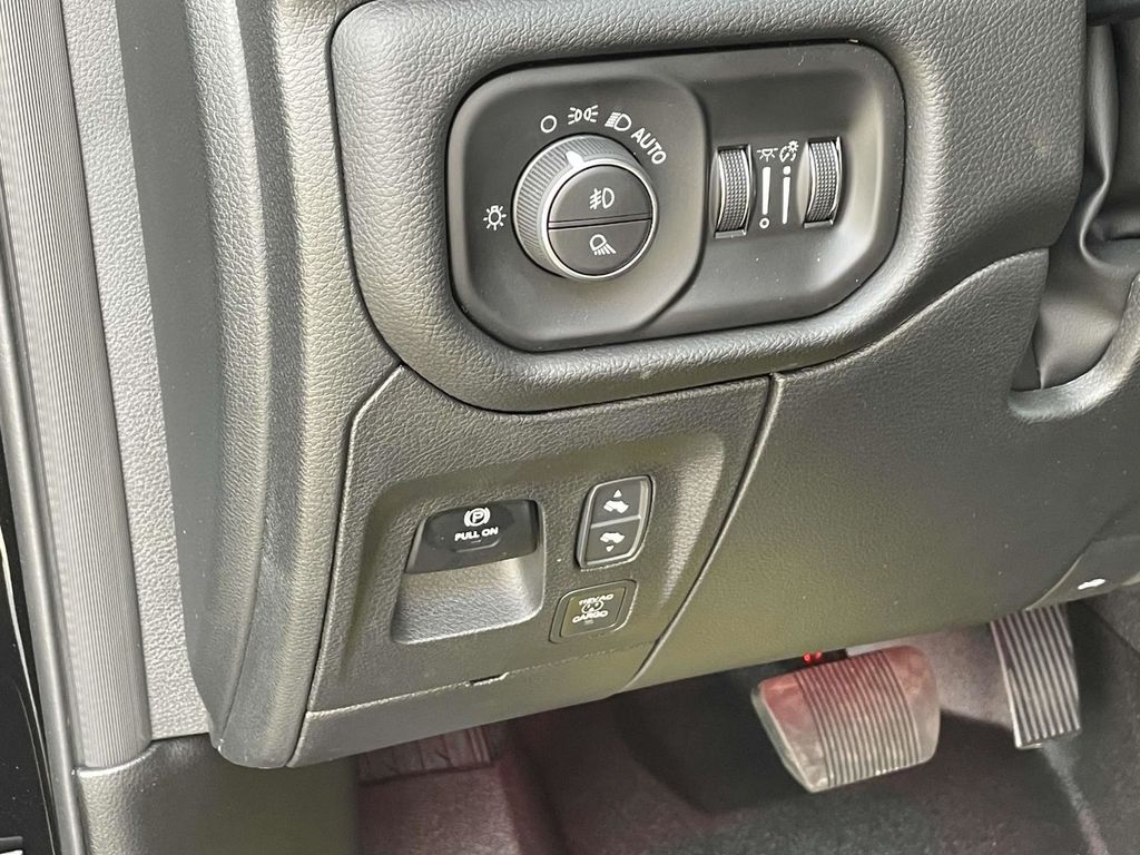 2025 Ram 1500 Big Horn Lone Star photo 25