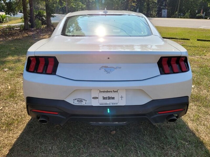 2024 Ford Mustang EcoBoost photo 8