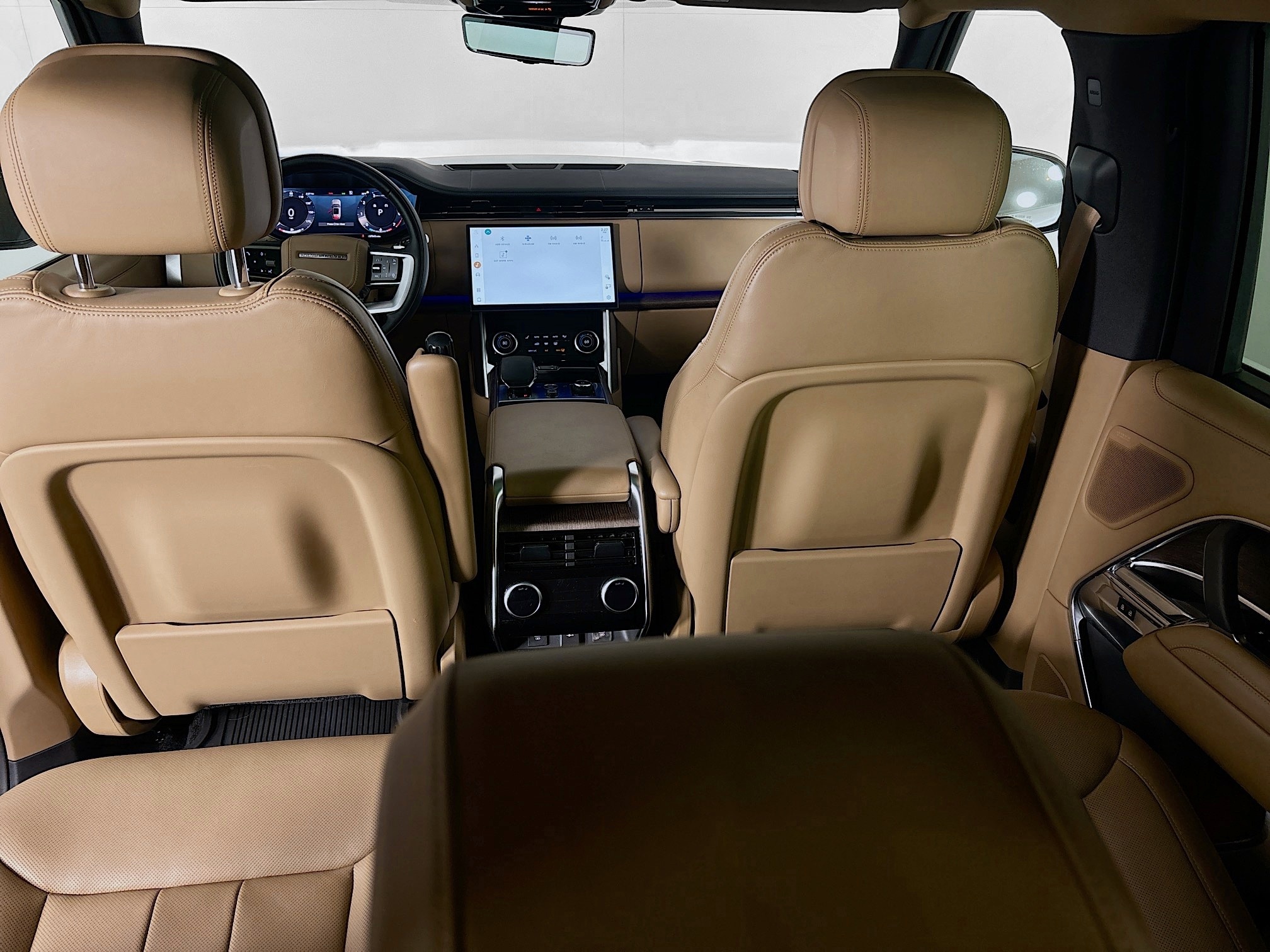 2023 Land Rover Range Rover SE photo 23