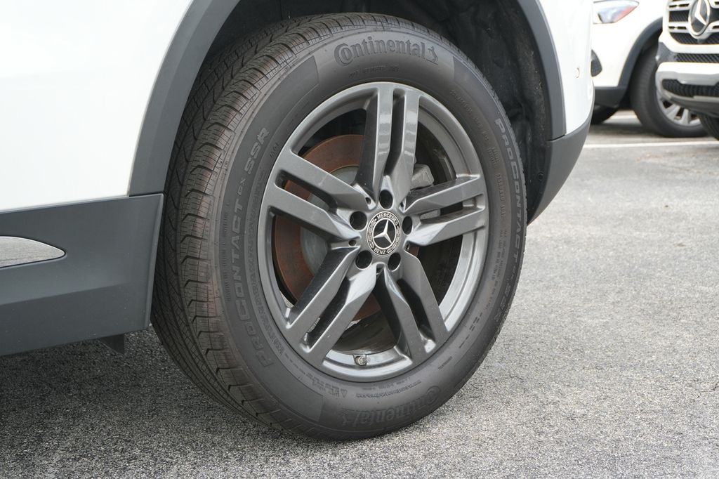 2025 Mercedes Benz GLA 250 photo 4
