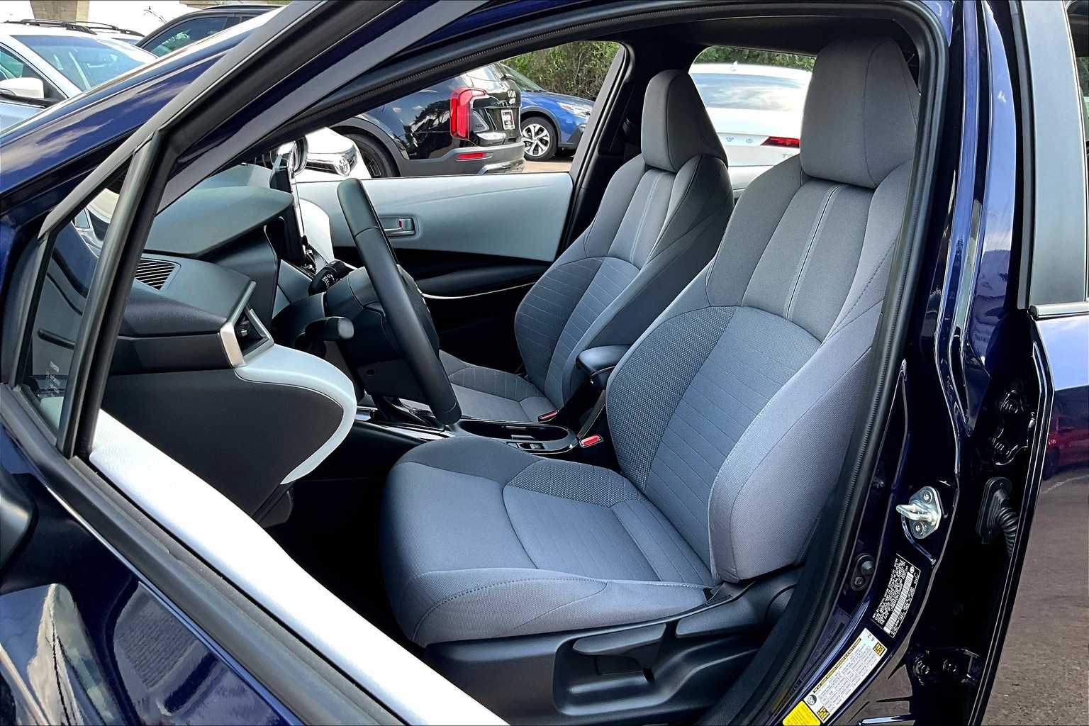 2024 Toyota Corolla XLE LE Premium SE photo 7