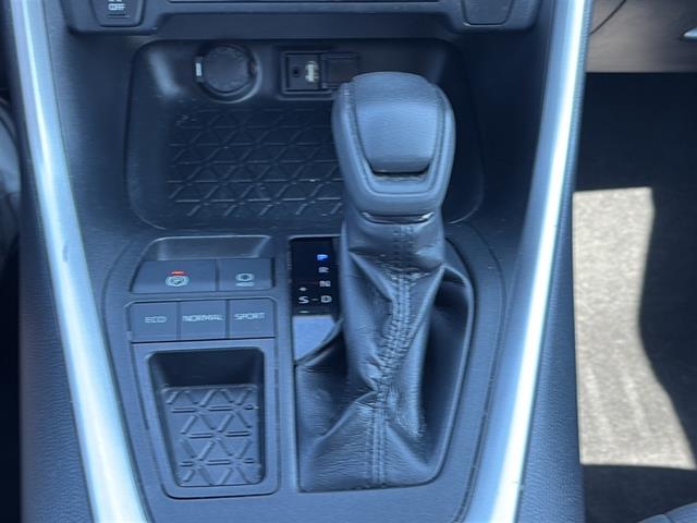 2019 Toyota RAV4 XLE photo 23