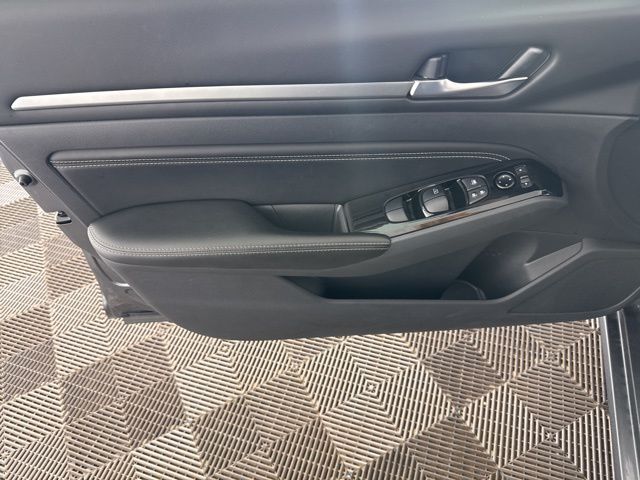 2023 Nissan Altima 2.5 SL photo 18