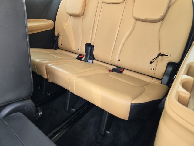 2022 Kia Carnival EX photo 24