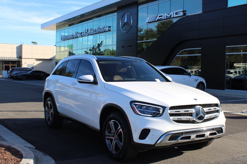 2022 Mercedes Benz GLC 300 photo 3