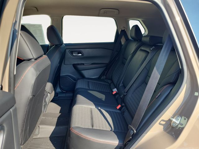 2026 Nissan Rogue SV photo 16