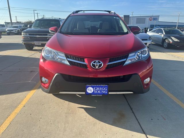 2015 Toyota RAV4 XLE photo 2