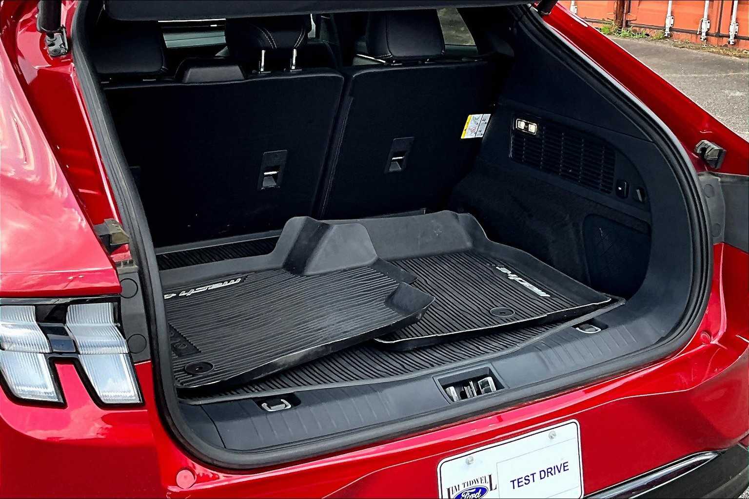 2024 Ford Mustang Mach-E Premium photo 30