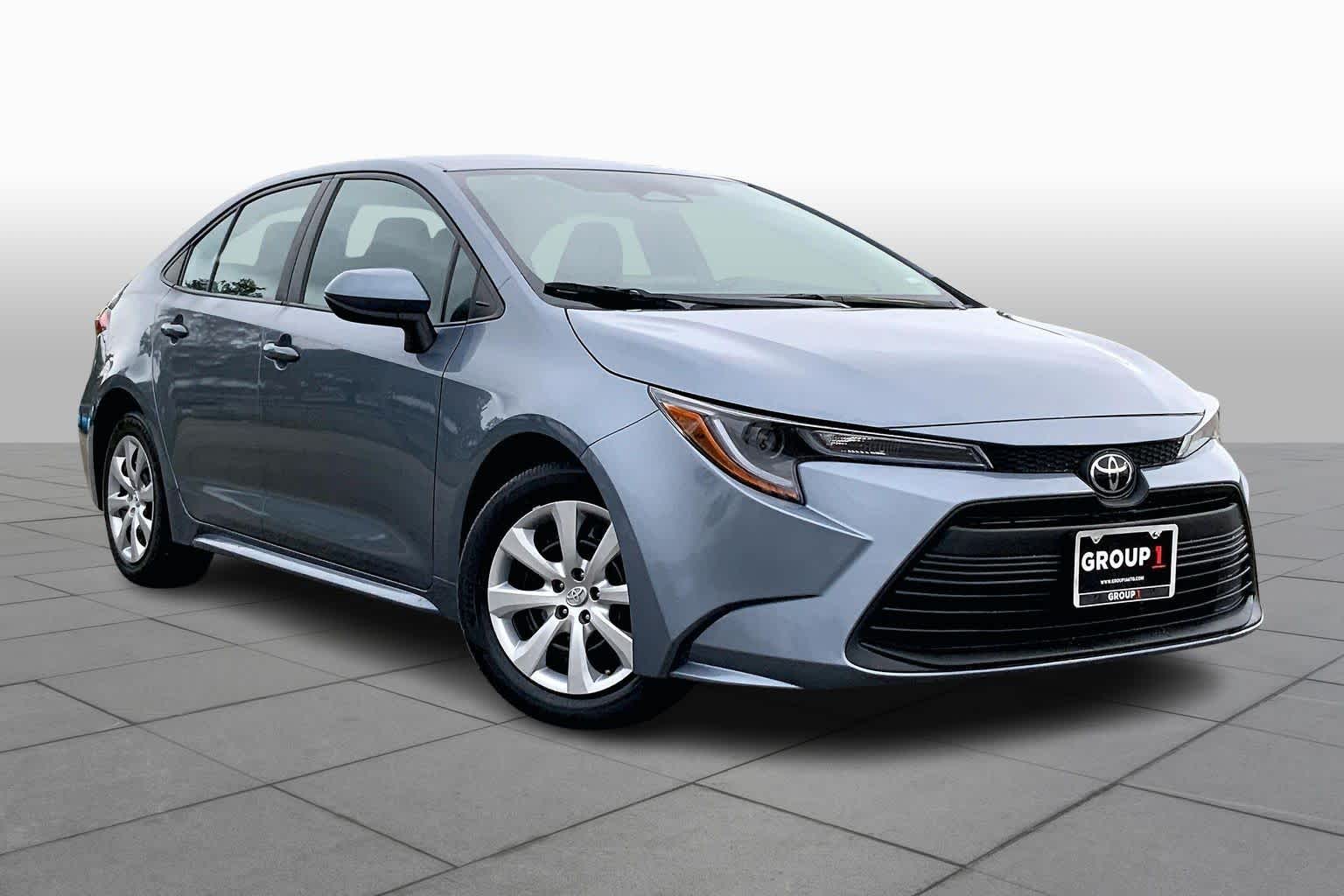 Used 2023 Toyota Corolla LE with VIN 5YFB4MDE9PP060949 for sale in Northfield, Minnesota