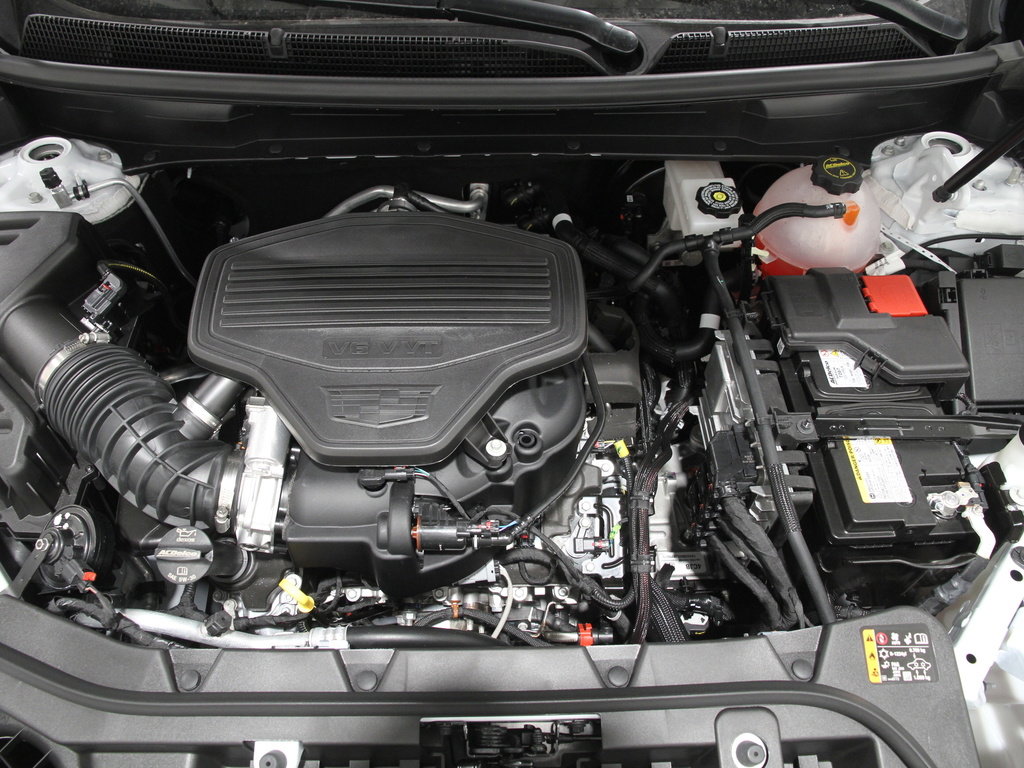 2026 Cadillac XT5 Premium Luxury photo 4