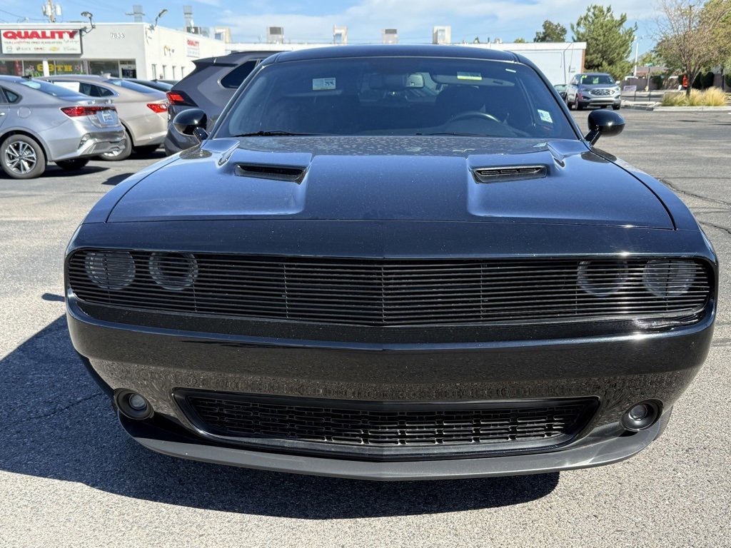 2023 Dodge Challenger SXT photo 3