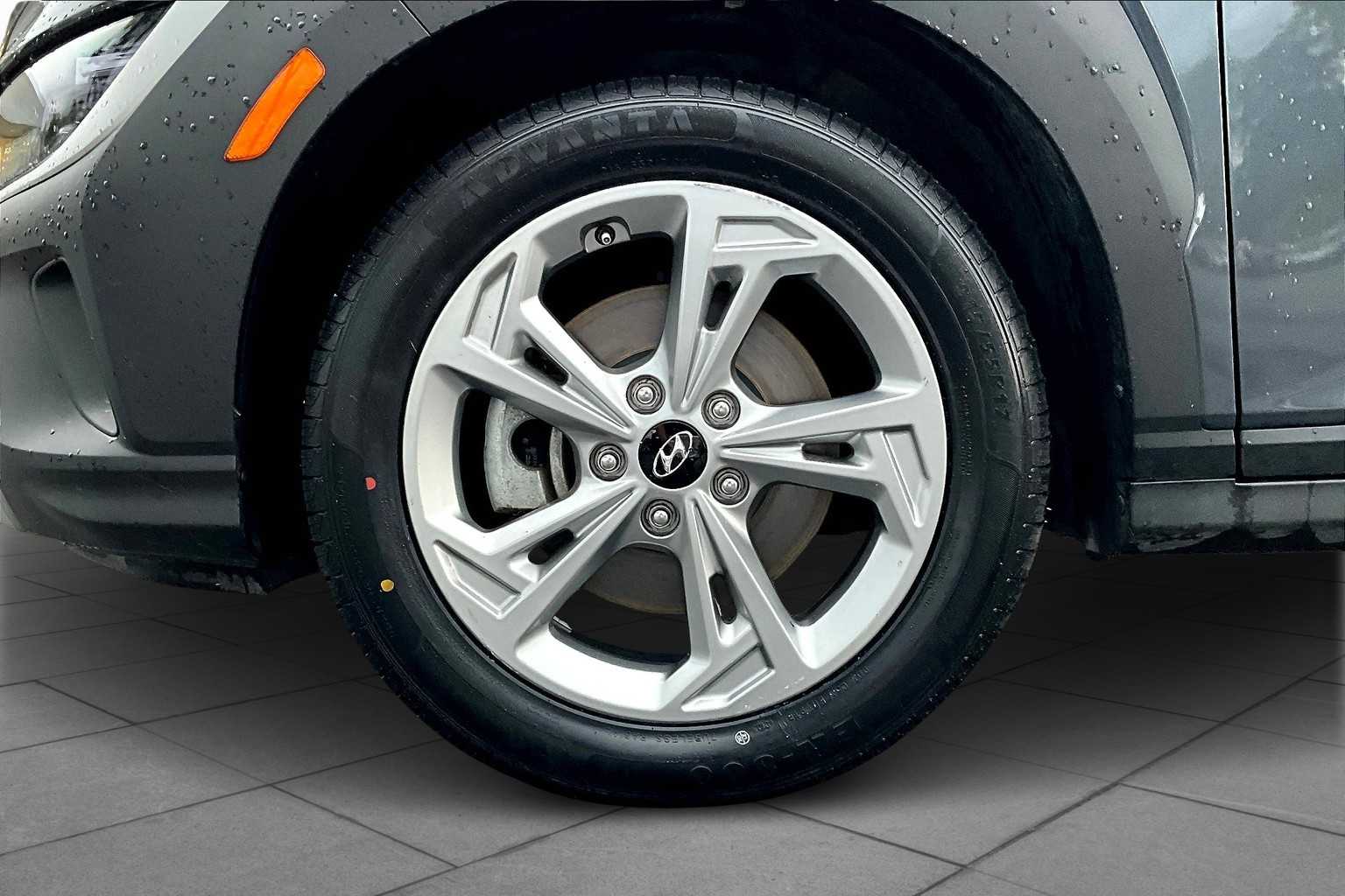 2023 Hyundai Kona SEL photo 10