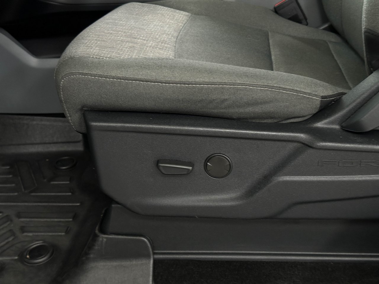 2022 Ford F-150 XLT photo 14