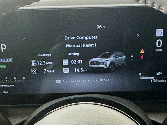 2025 Nissan Kicks SR photo 2