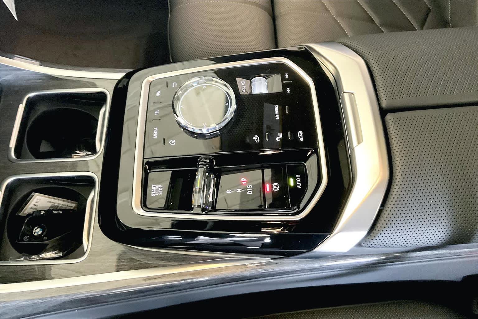 2025 Bmw 750e 750e xDrive photo 6