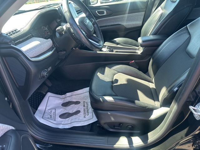 2022 Jeep Compass Latitude photo 8
