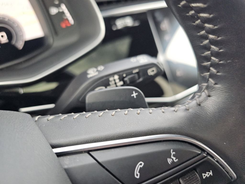 2020 Audi Q8 55 Premium Plus photo 11