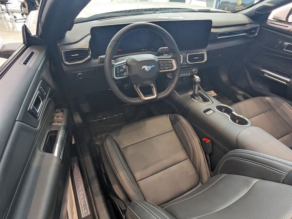 2025 Ford Mustang GT Premium photo 16
