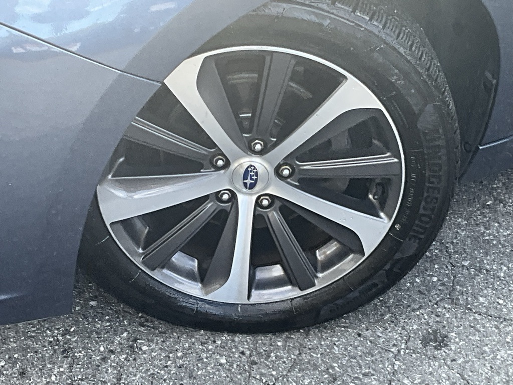 2015 Subaru Legacy 2.5i photo 2
