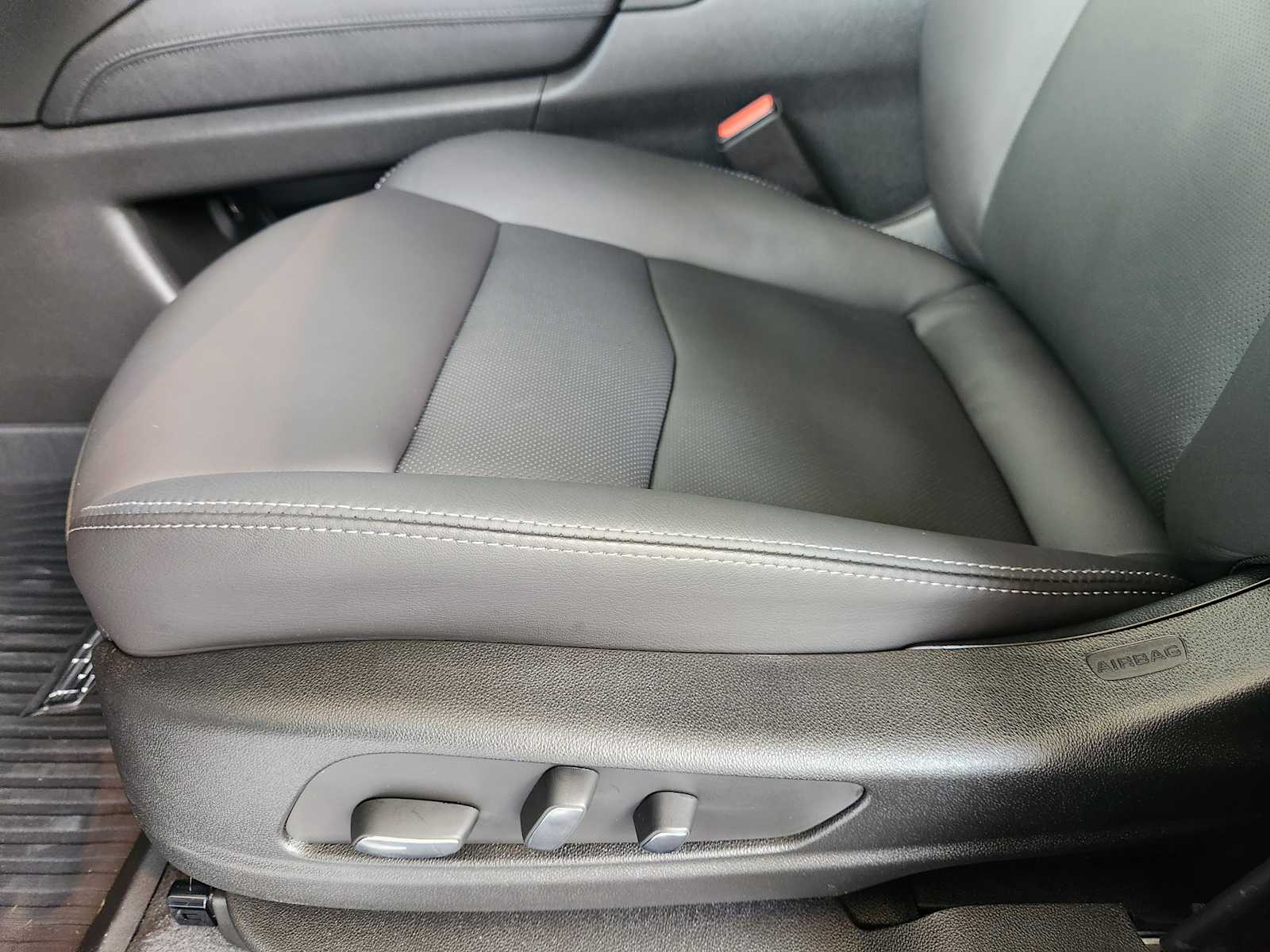2025 Cadillac XT5 Sport photo 17