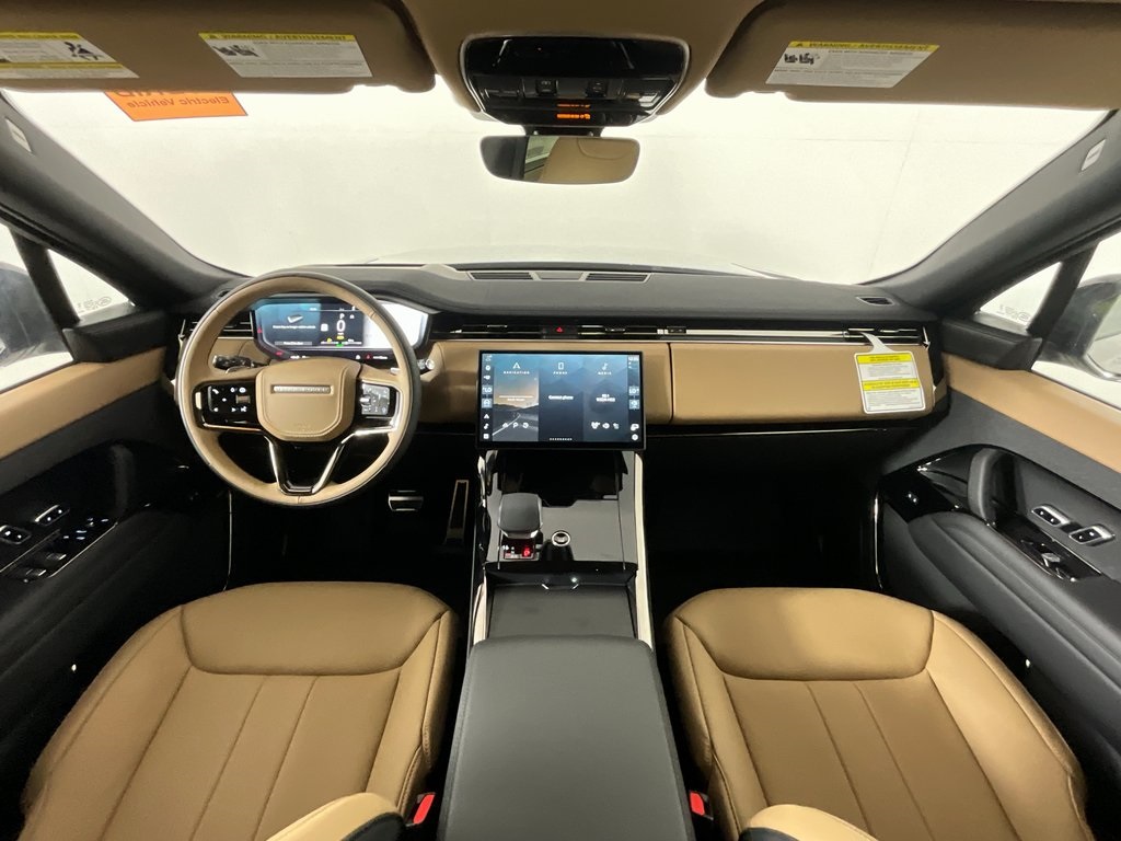 2025 Land Rover Range Rover Sport SE photo 4