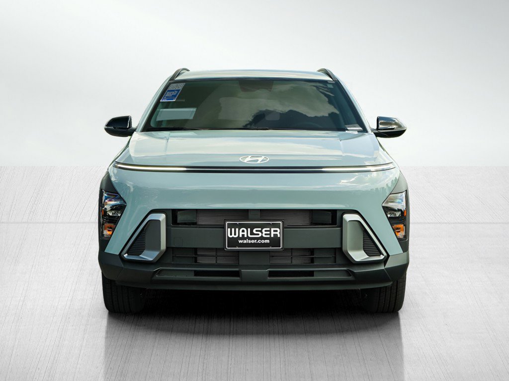 2026 Hyundai Kona SEL photo 2