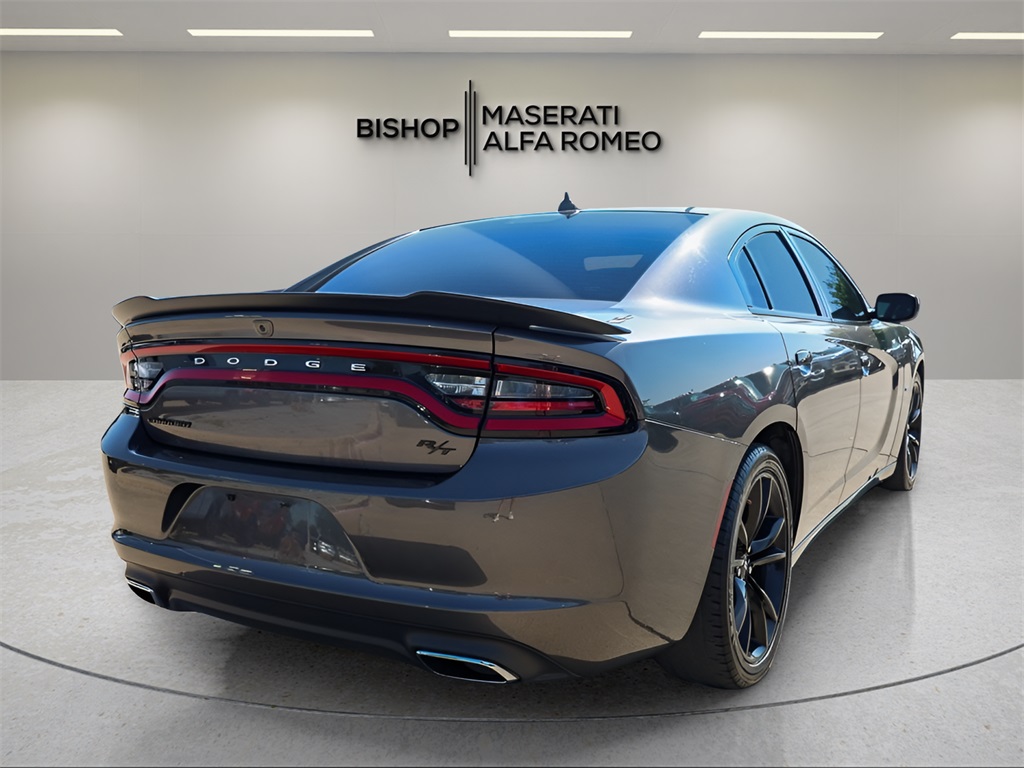 2017 Dodge Charger R/T photo 3
