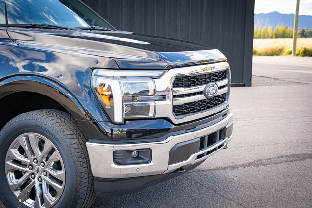 2025 Ford F-150 Lariat photo 4