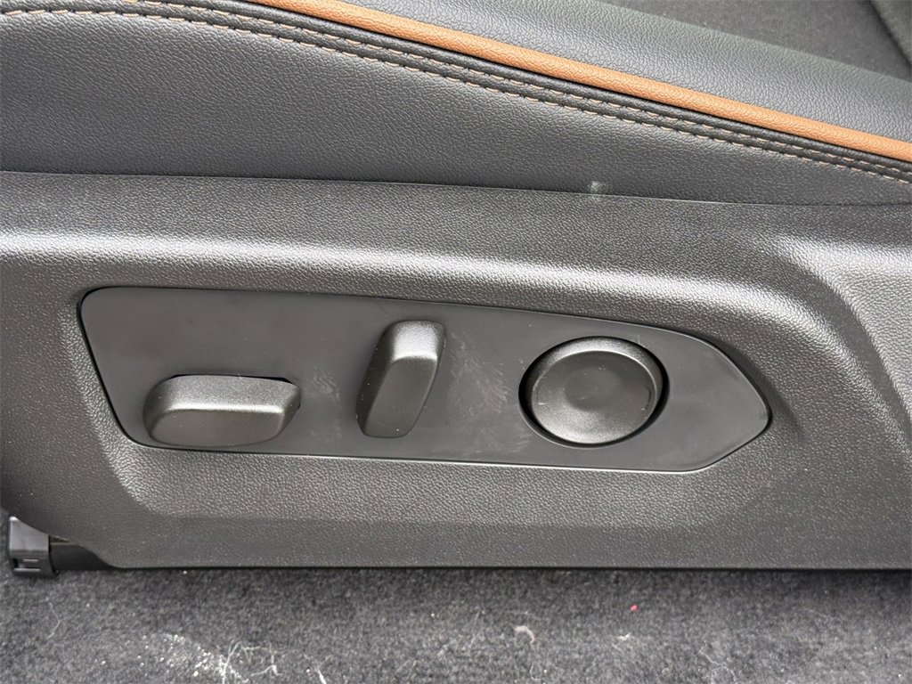 2026 GMC CANYON - Image 15