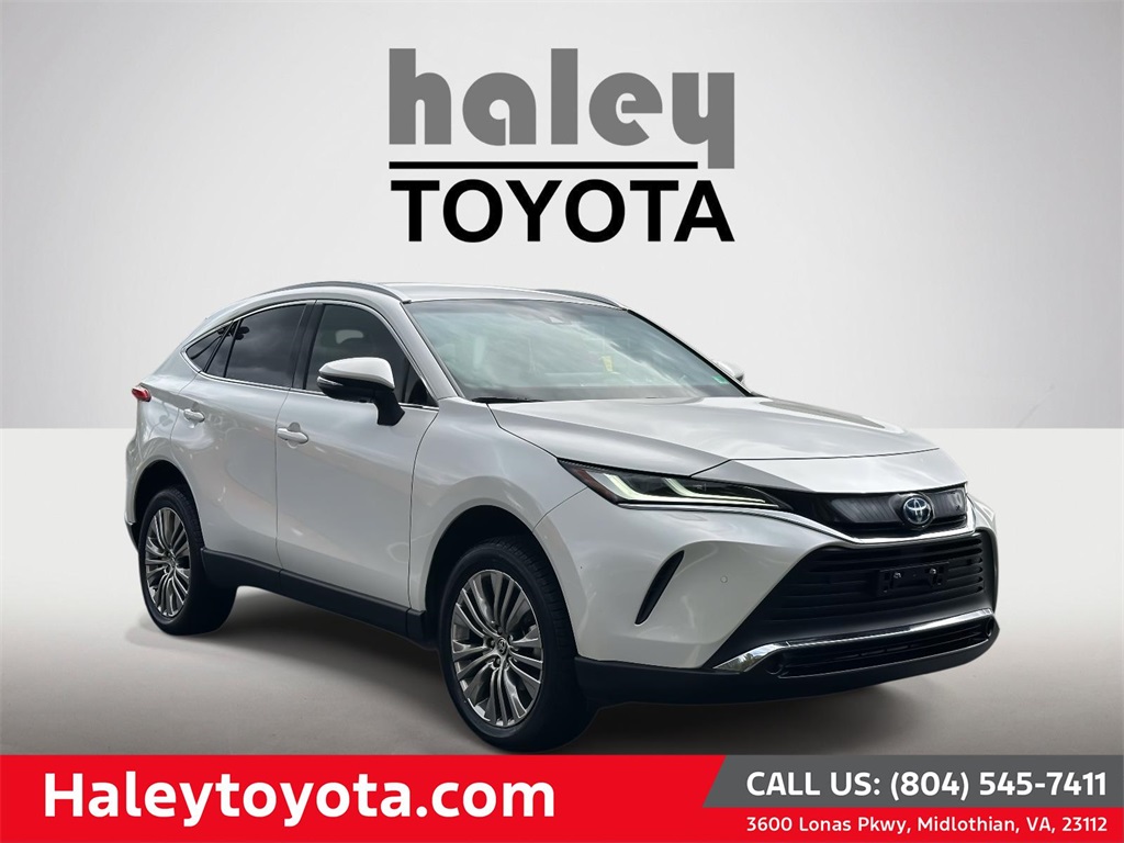 2022 Toyota Venza XLE's photo