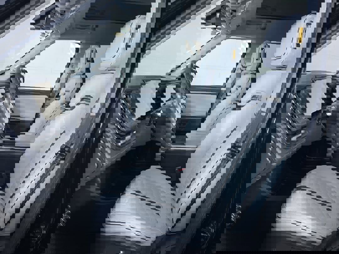 2023 Rivian R1T Adventure photo 13
