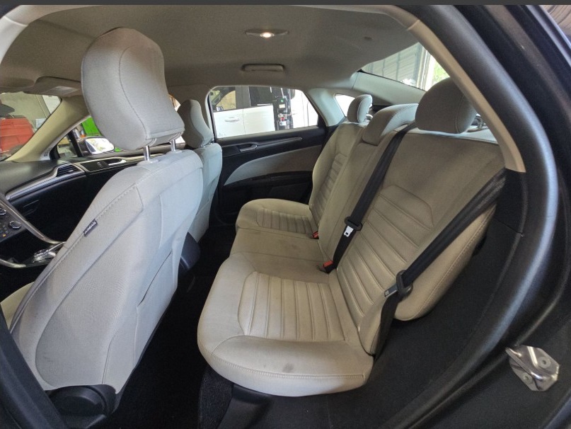 2017 Ford Fusion Hybrid S photo 17