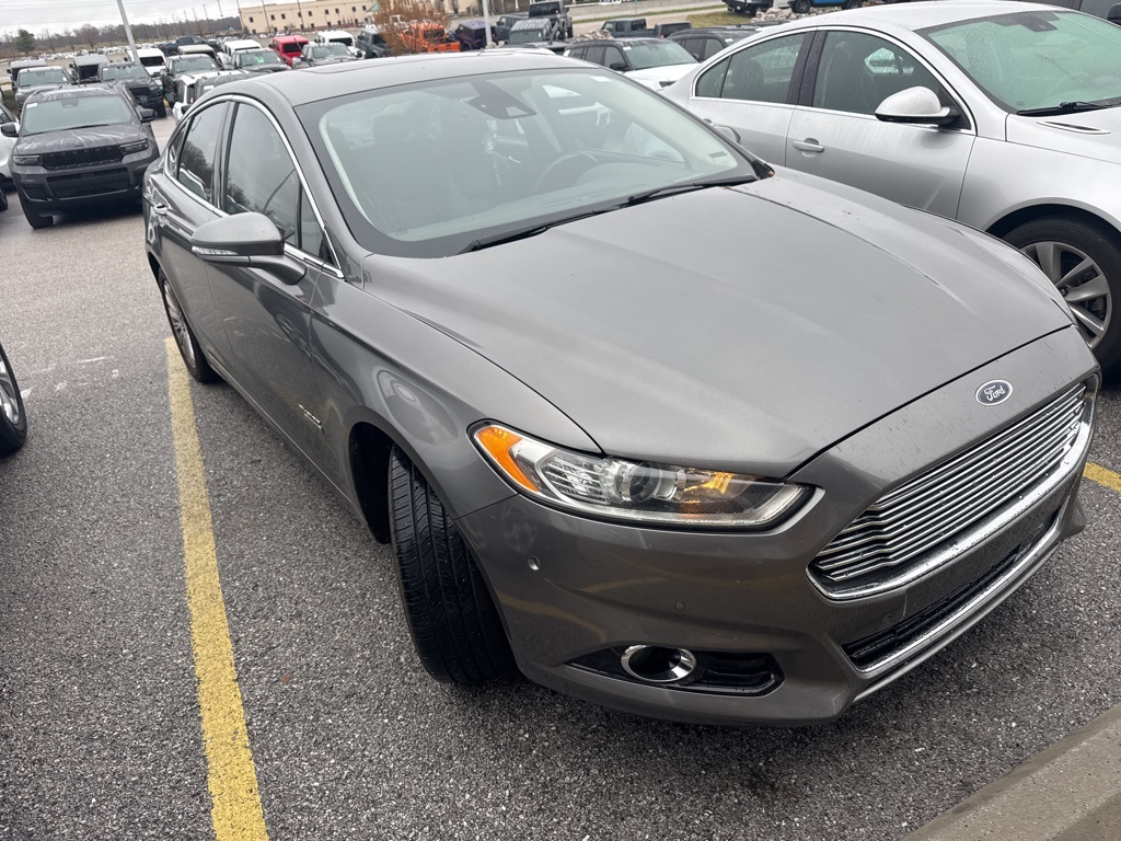 2014 Ford Fusion Energi Titanium photo 3
