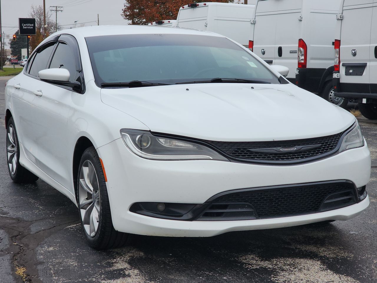 2016 Chrysler 200 S's photo