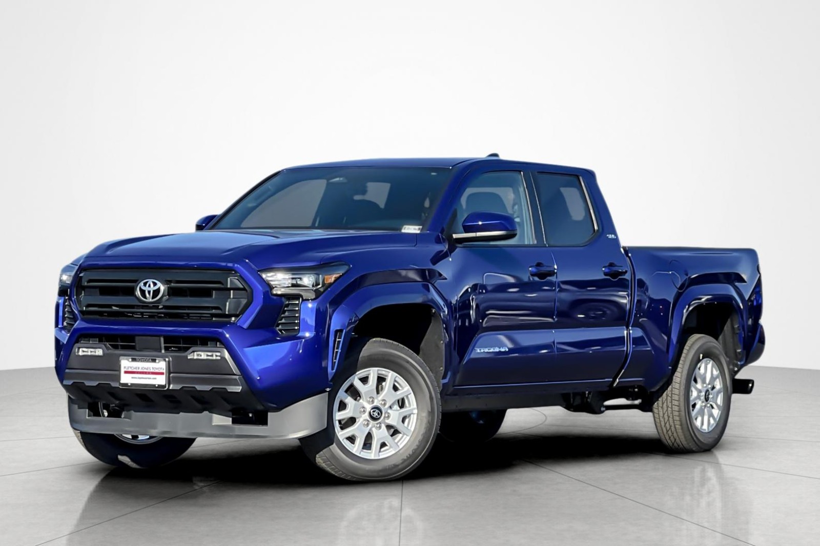 2025 Toyota Tacoma SR5's photo