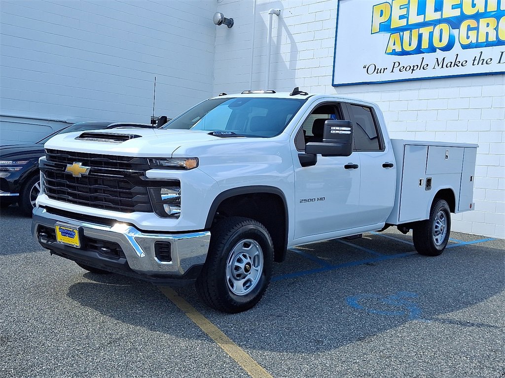 2025 Chevrolet Silverado 2500HD photo 3