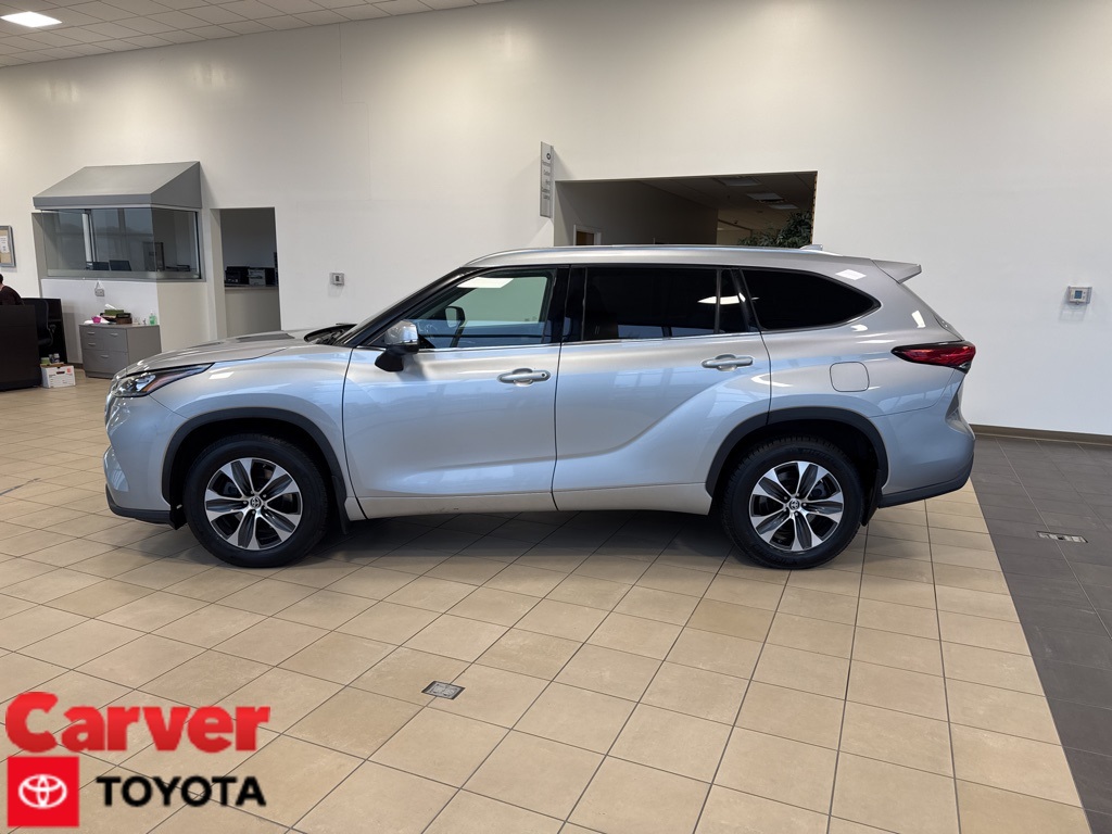 2020 Toyota Highlander XLE's photo