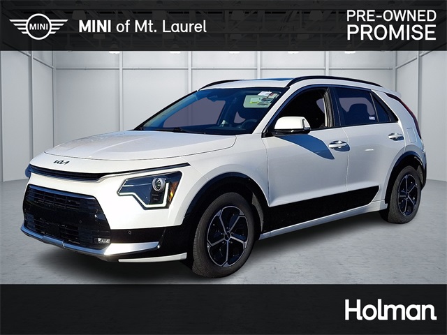 2023 Kia Niro SX's photo