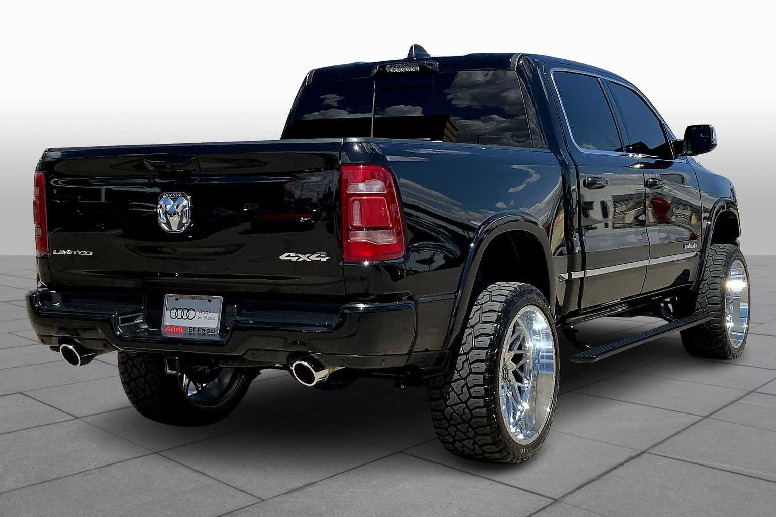 2024 Ram 1500 Limited photo 12