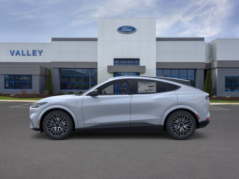 2025 Ford Mustang Mach-E Premium photo 3