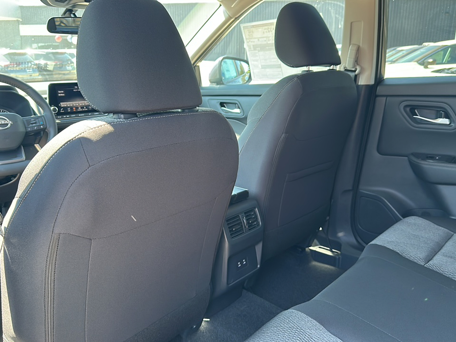2026 Nissan Rogue SL photo 3