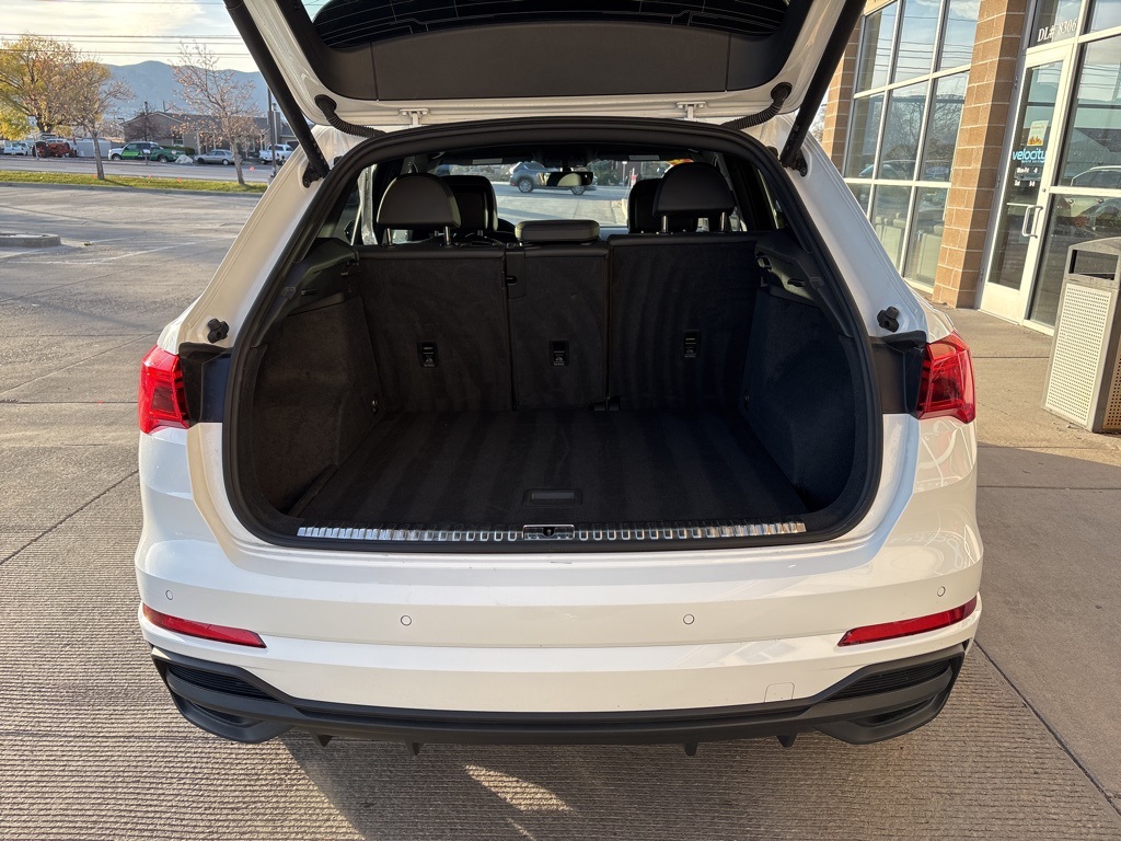 2024 Audi Q3 S line Premium photo 2